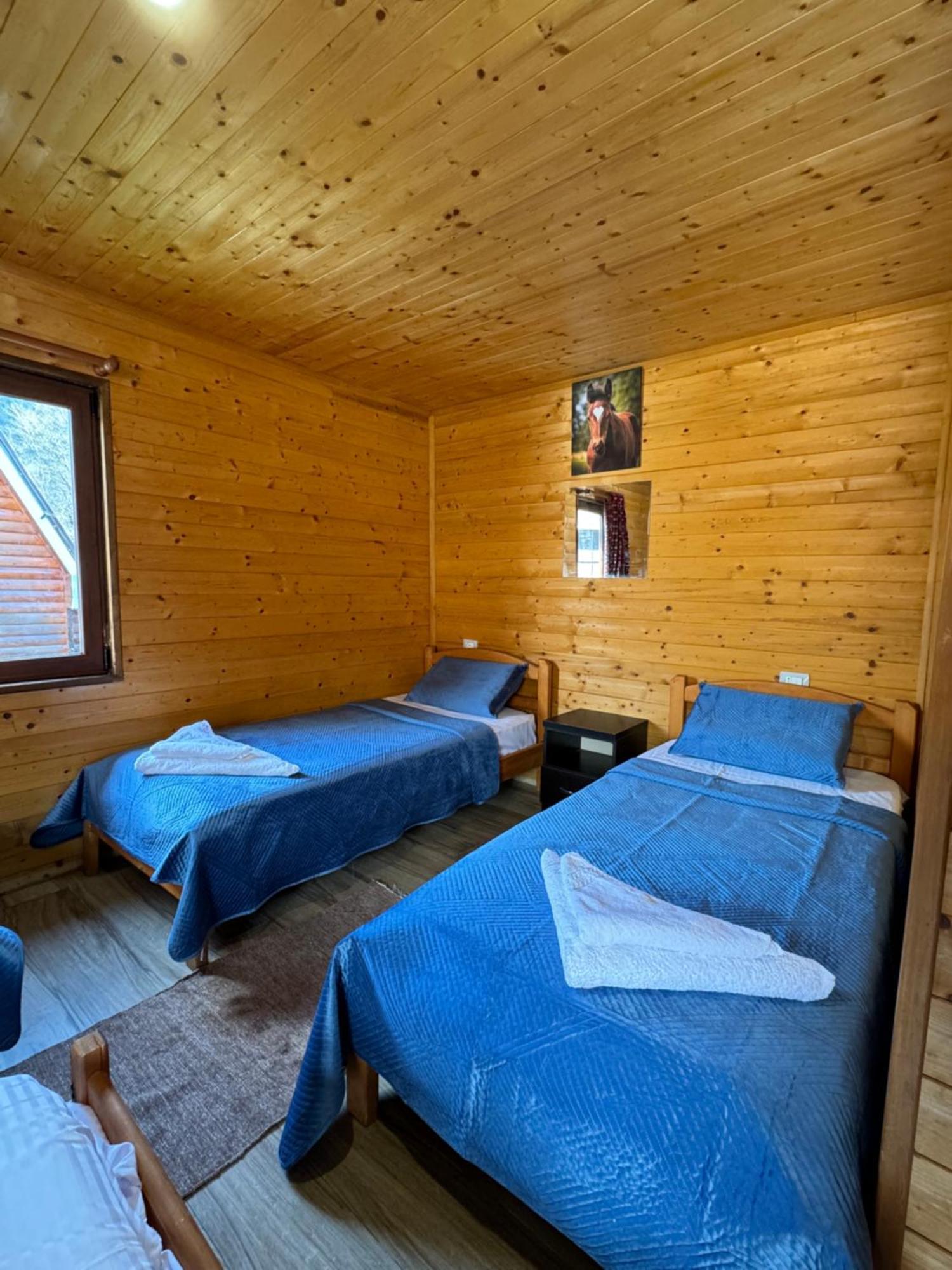 Thethi Paradise Hotel & Restaurant Zimmer foto